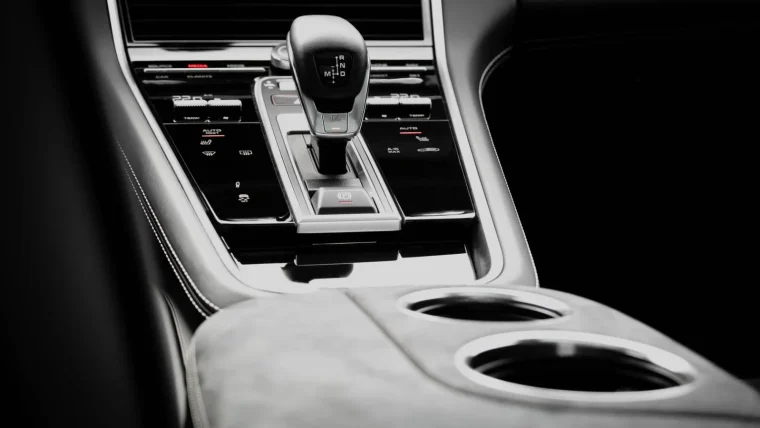 Android Auto Keeps Disconnecting: Stop the Drop-outs