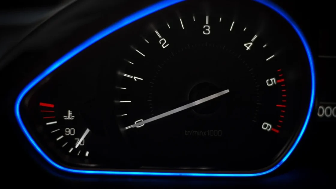 Aftermarket head unit carplay buying guide shown in a real car