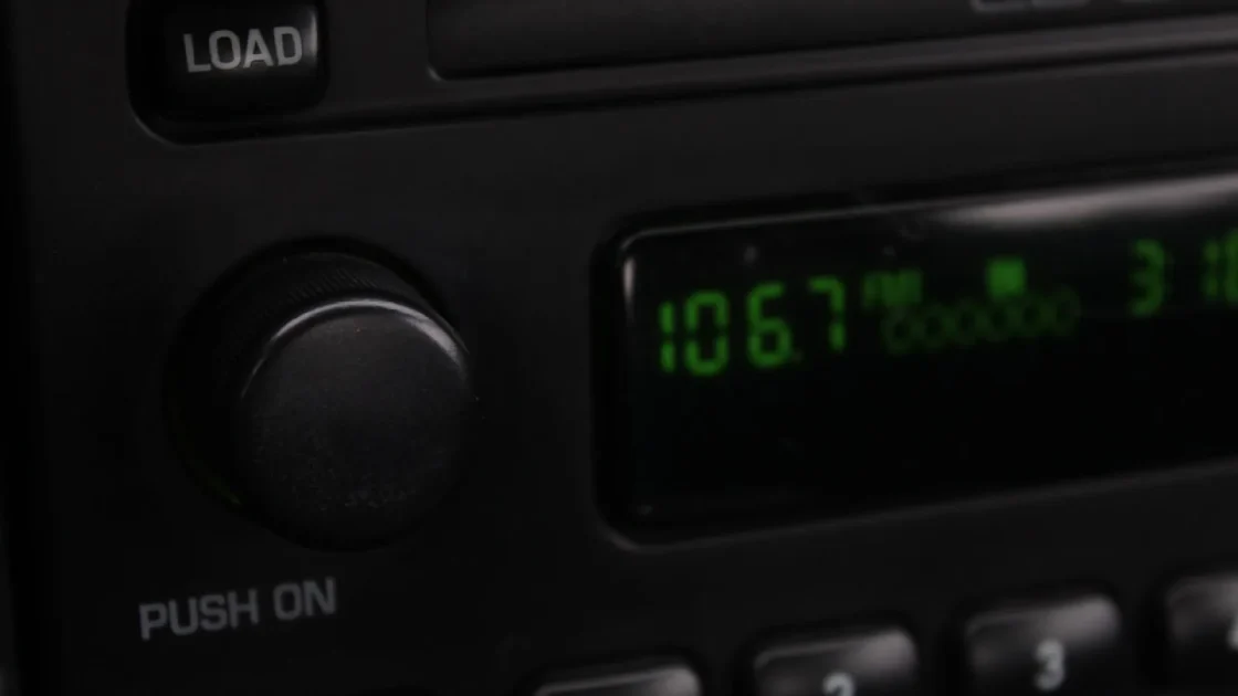 Portable carplay screen sound shown in a real car