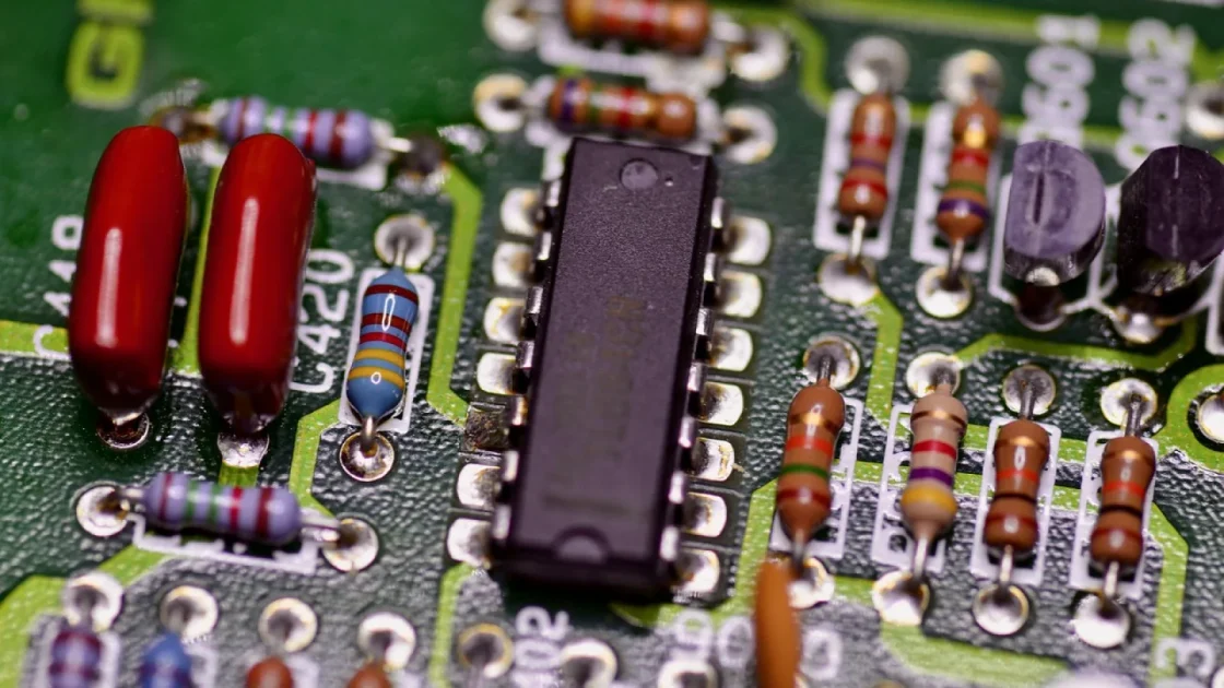 Wireless adapter chipset shown in a real car