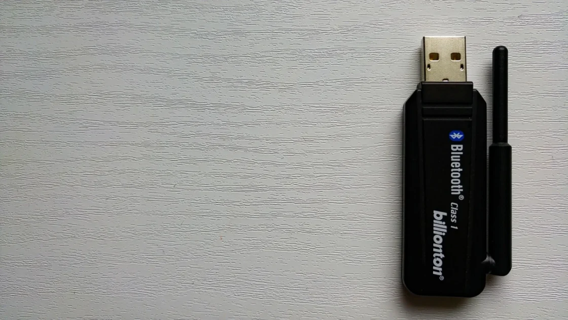 Wireless carplay adapter buying guide shown in a real car